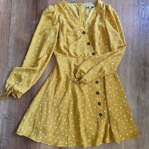 yellow buckle long sleeve dress